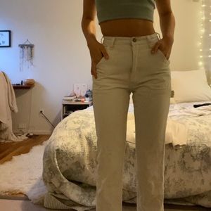 The cutest brandy Melville white carpenter jeans size small